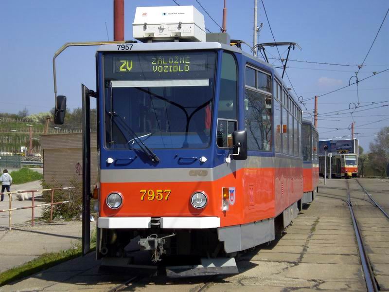 7957+58 ako záložné vozidlo v Rači